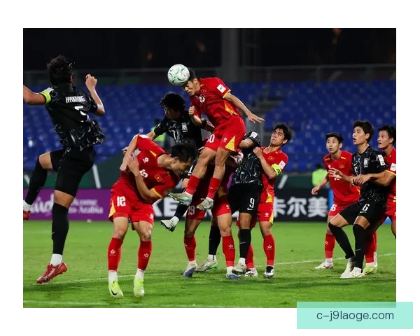 扎伊尔埃梅里崭露头角成巴黎中场核心 助力球队重返巅峰